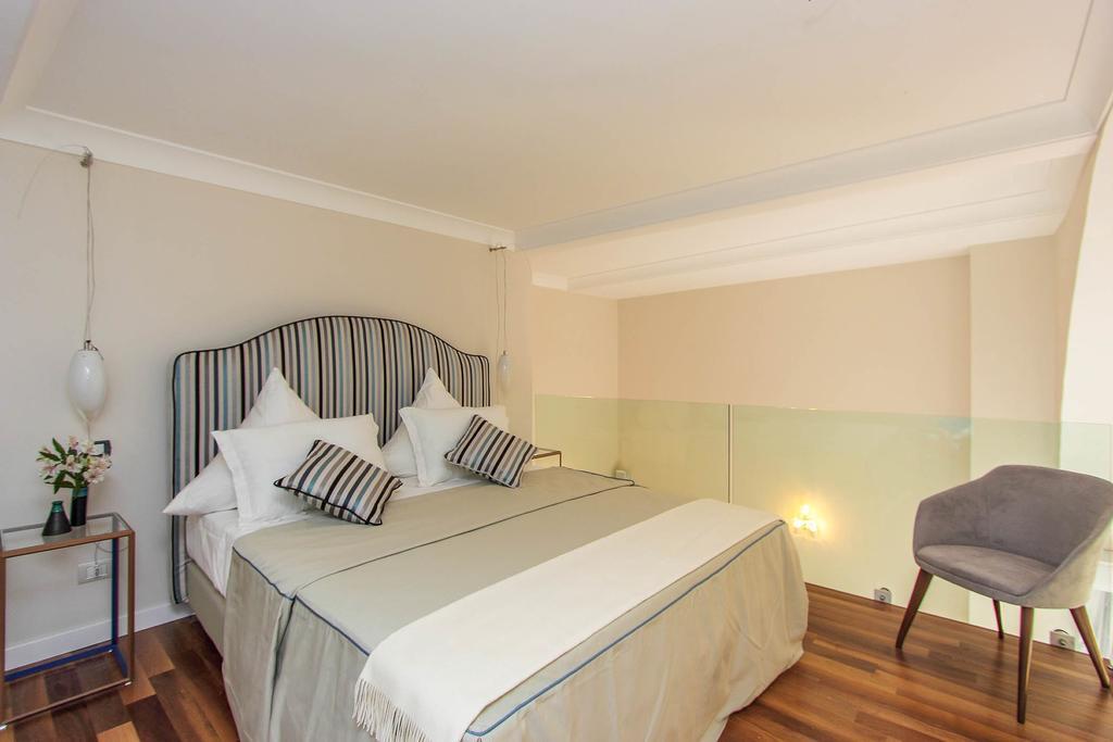 Diecisedici Amalfi Room photo